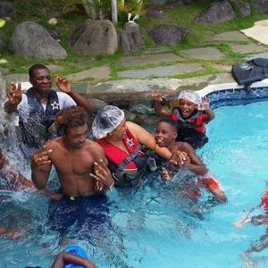 Meet your Posher, Carla